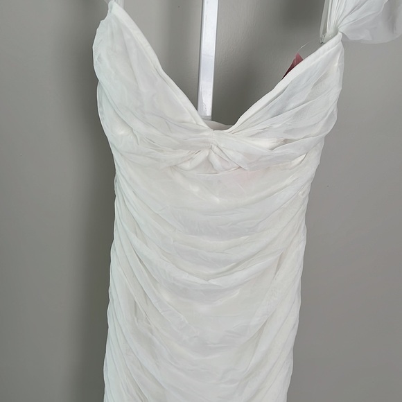 Norma Kamali Walter Fishtail Gown in Snow White - Picture 7 of 16